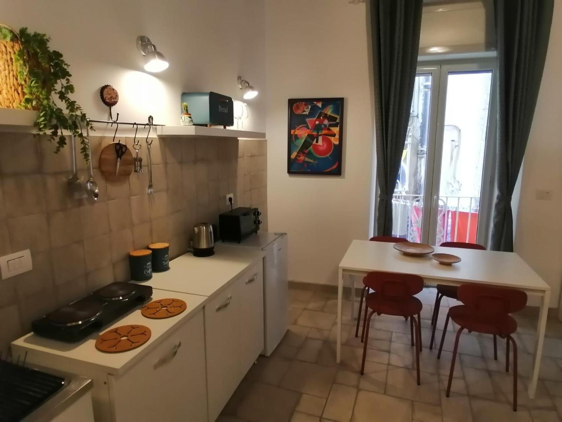 Ferienwohnung Il Vicoletto Sul Castello Neapel Exterior foto