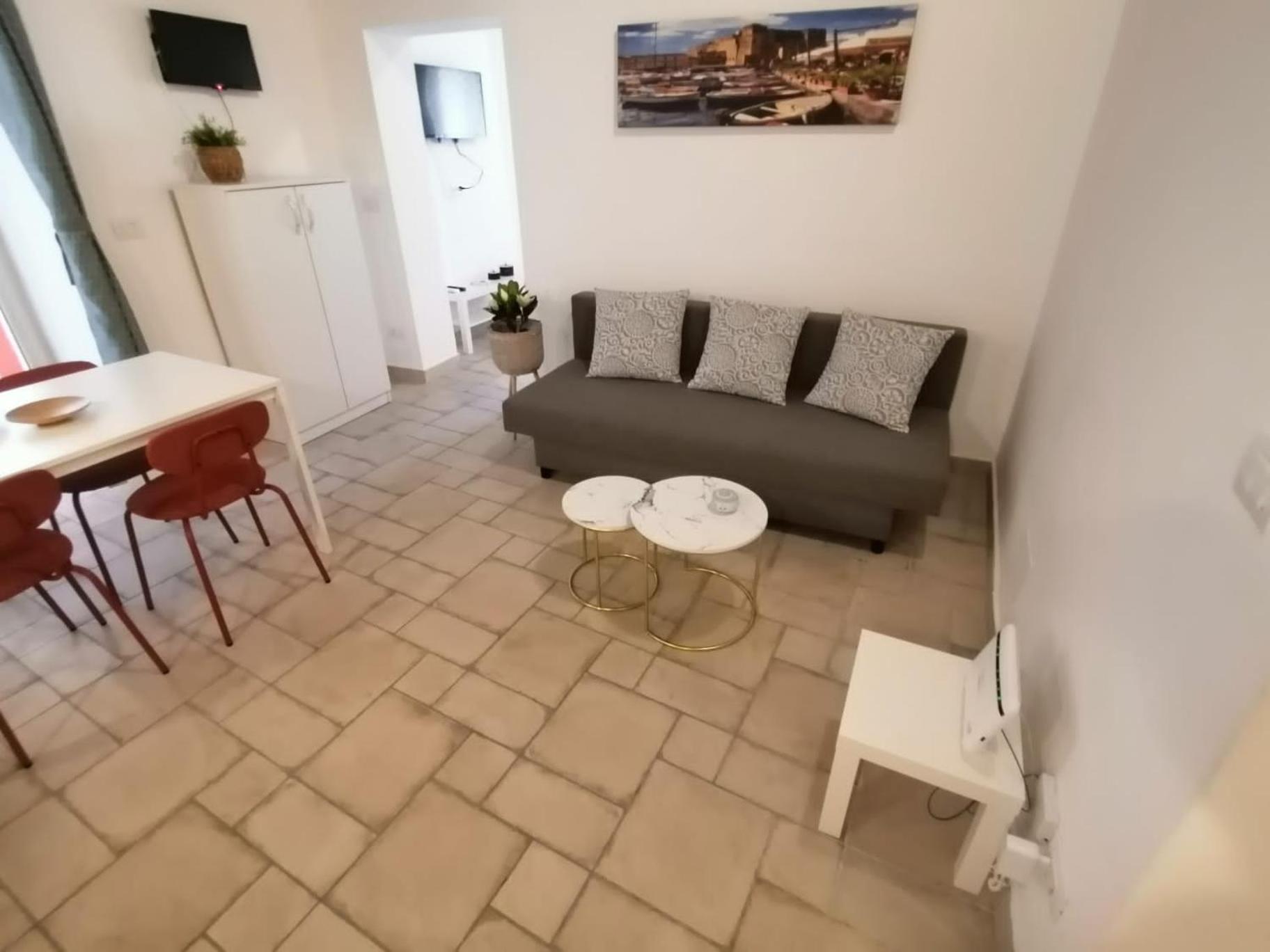 Ferienwohnung Il Vicoletto Sul Castello Neapel Exterior foto