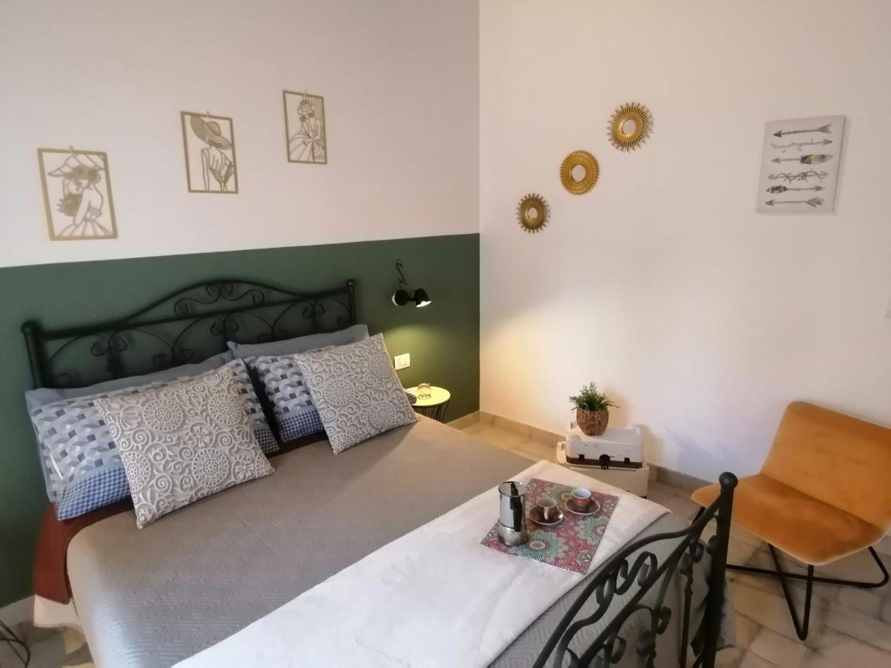 Ferienwohnung Il Vicoletto Sul Castello Neapel Exterior foto