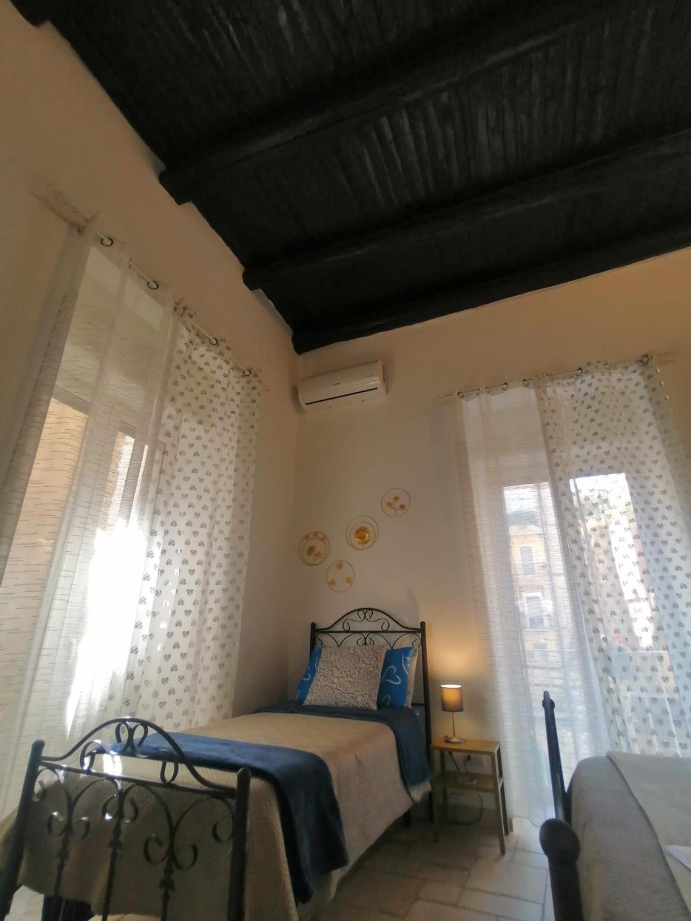 Ferienwohnung Il Vicoletto Sul Castello Neapel Exterior foto