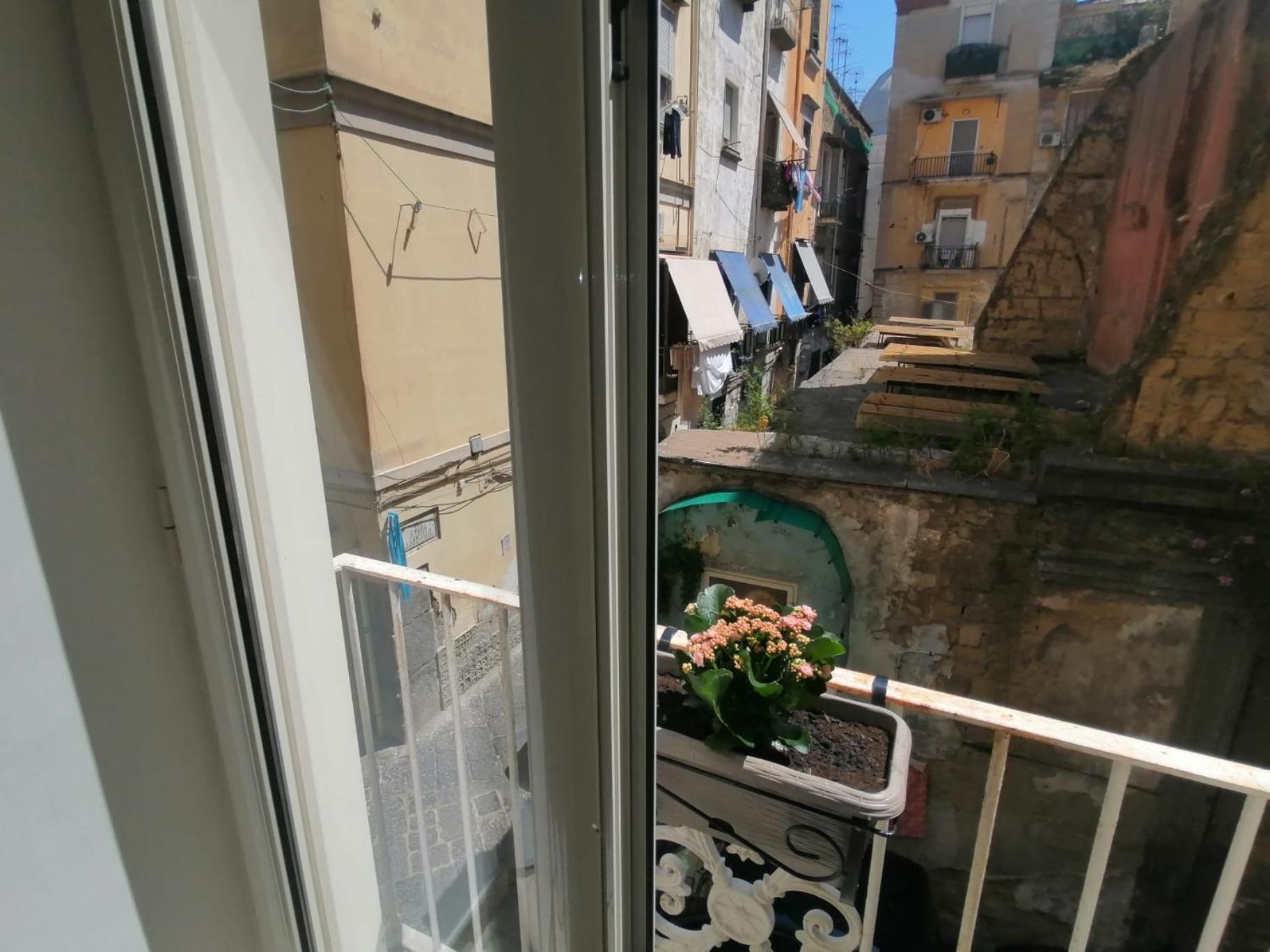 Ferienwohnung Il Vicoletto Sul Castello Neapel Exterior foto