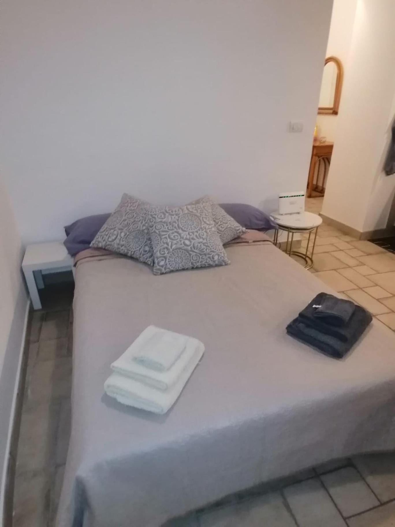 Ferienwohnung Il Vicoletto Sul Castello Neapel Exterior foto